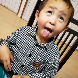 元気だからこそ変顔できる
