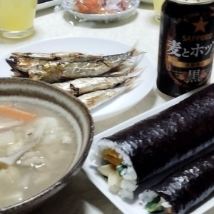 家内の作った恵方巻と焼きイワシは、無病息災を毎年、叶えてくれます。ありがたや、ありがたや!