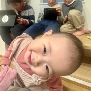お兄ちゃんたち、ゲームばっかりしないで遊んでねー