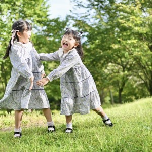 ひたすら公園を走り回り、最後にはぎゅーー💚
2人の元気もりもりの笑顔に癒されます😌