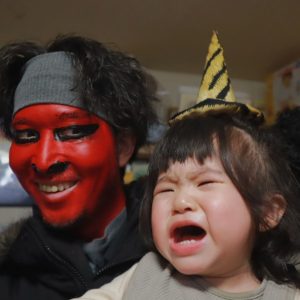 節分ででノリノリな赤鬼さん!
逃げ回る子ども達を、ノリノリで追っかけてました!