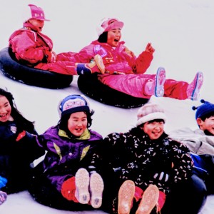 雪まつりの元気な子供たちです