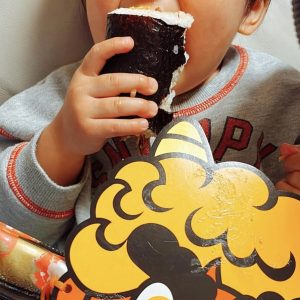 恵方巻を大きなお口で食べました。